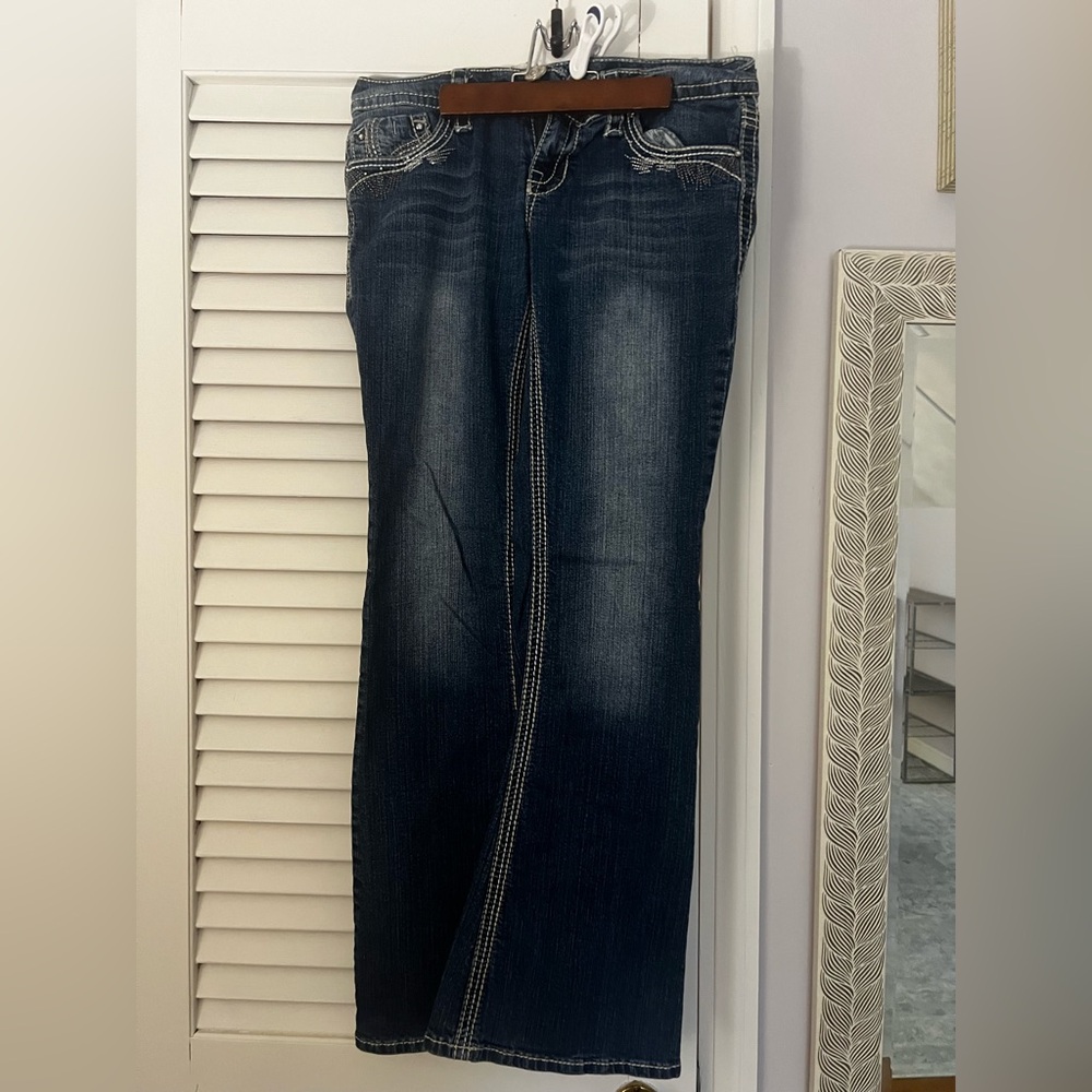11. Ariya Jeans wide leg Size 9:10